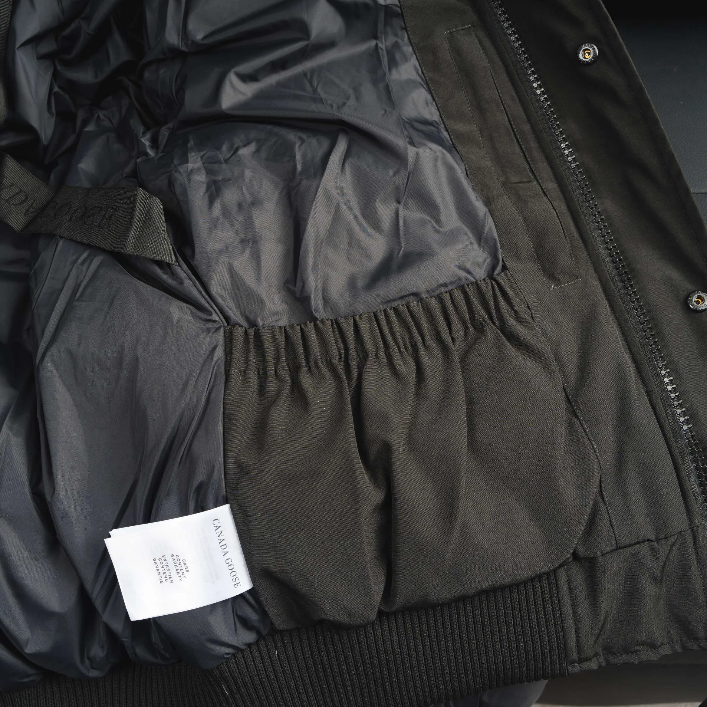 P900 2056MW Black Paradigm Chilliwack Men's Sizes: XS S M L XL XXL.